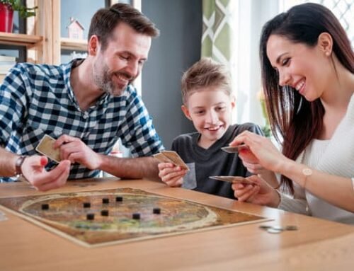 Famílias que jogam juntas, crescem juntas: como fortalecer laços familiares através dos jogos de tabuleiro